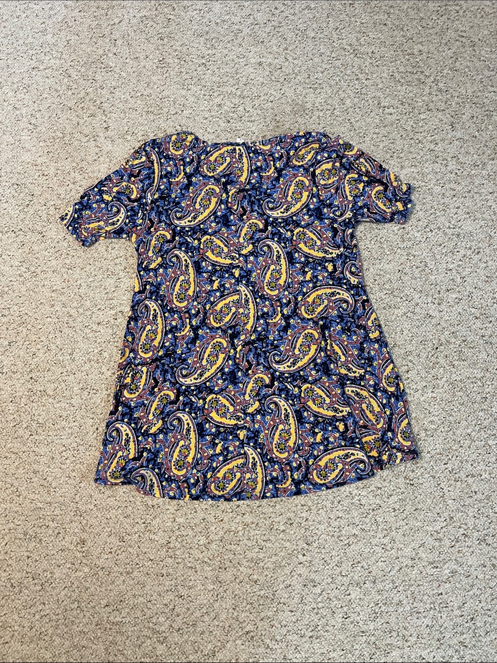 LuLaRoe Assorted Women’s Short Sleeve Tees in Blue, Green, Red, Cream - Picture 13 of 16